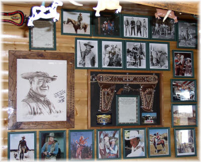 Come to view Roy Rogers gun and holster set!!